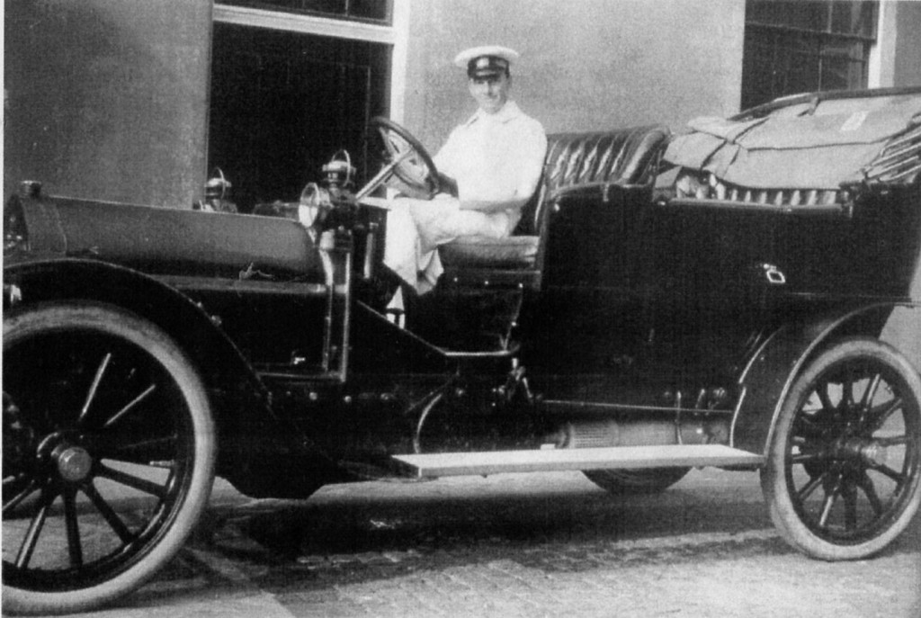 e Denbies motor fleet, with Arthur Carr, probably the senior chauffeur In Ernest Baker's day, Ranmore